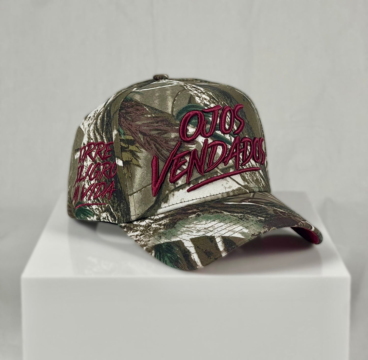 AMIGUEROS OJOS VENDADOS